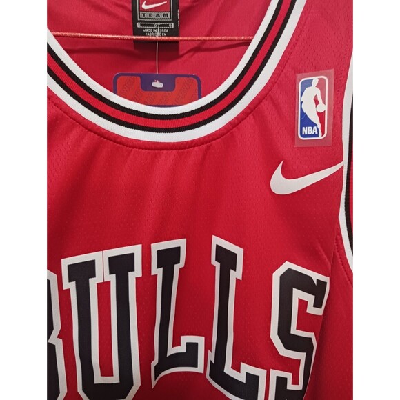 Scottie Pippen (Nike)-(Bulls)-(Jersey)-(Red)-(New)-(Size L)-$90.00 - Picture 6 of 10